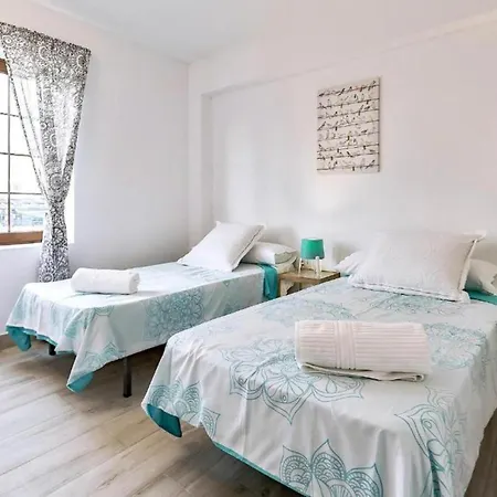 Two Bedroom In Playa De Americas * Playa de las Americas (Tenerife)