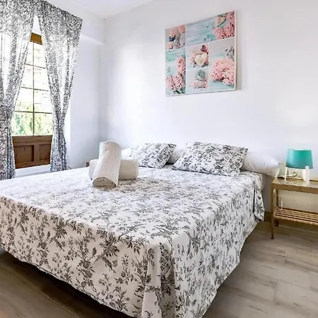 Apartamento Two Bedroom In Playa De Americas